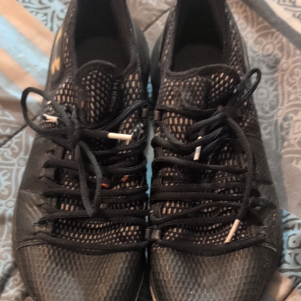Under Armour Black Athletic Shoes with Breathable Mesh and Cushioned Sole